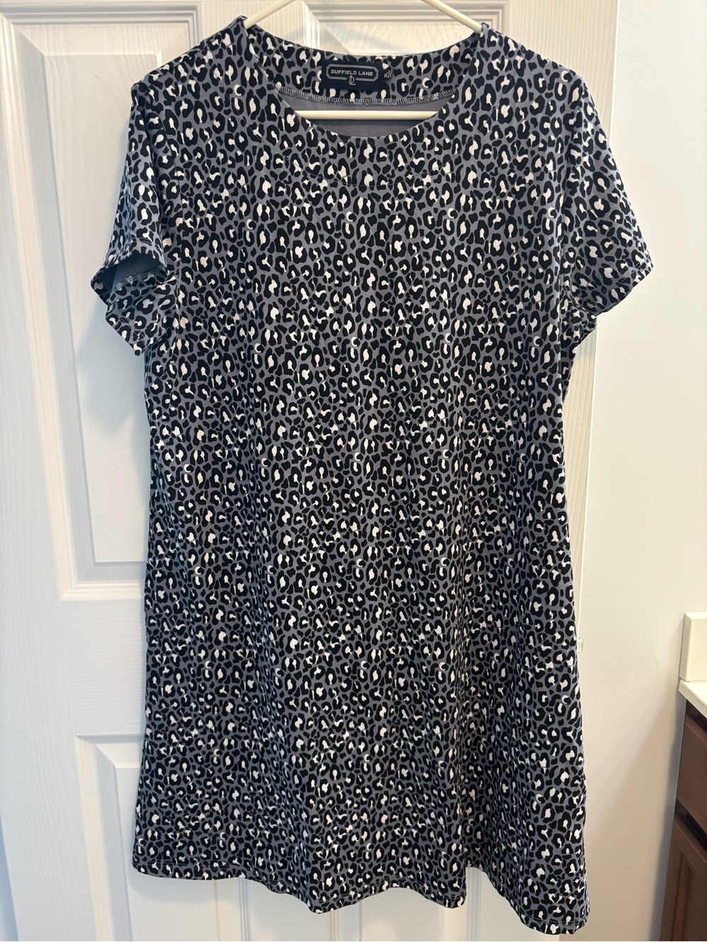 Duffield Lane Cotton Grey Leopard Print Shift Tee Mini Dress